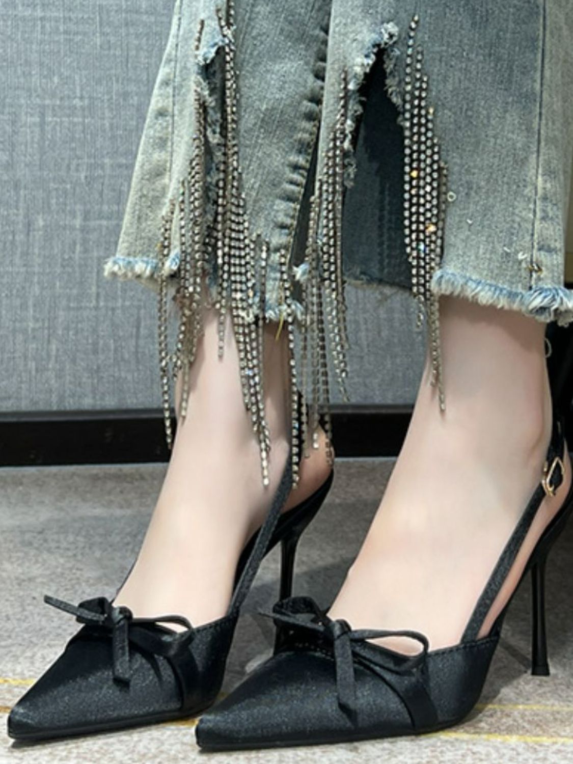 Bow Point Toe Stiletto Slingback Pumps